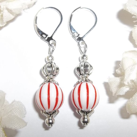 wvluckygirl Jewelry - Red & White Earrings Set Jewelry Fashion NWT 6560